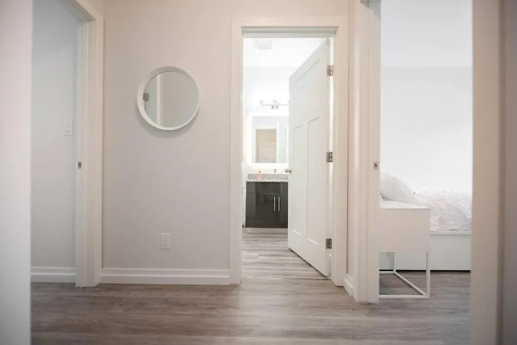 Upscale 2 Bedroom Townhouse Near Univ Of Manitoba Winnipeg 0*,  Kanada